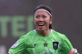 Huỳnh Như sắp phá kỷ lục chuyển nhượng?