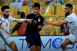 Tuyển Thái Lan vỡ mộng World Cup sau trận thua UAE