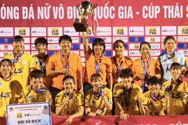 Cô trò Kim Chi phấn khích với chức vô địch lịch sử