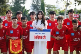 Chân dung 32 đội xuất sắc nhất vòng bảng