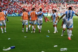 Bóng đá Olympic Paris khởi đầu hỗn loạn, Argentina kiện lên FIFA