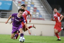 Tuyển Việt Nam cùng 4 đối thủ đã chạy đà ra sao?