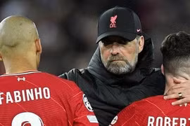 Bayern nối dài kỷ lục, HLV Klopp xấu hổ khi Liverpool thảm bại