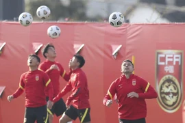 Vì sao 2 đối thủ của tuyển Việt Nam chưa chốt sân đấu?