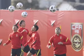 Vì sao 2 đối thủ của tuyển Việt Nam chưa chốt sân đấu?