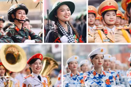 Ngắm những "bông hồng thép" diễu binh qua phố phường Hà Nội