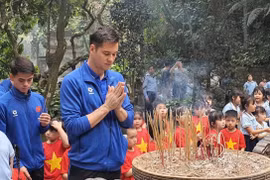 Nguyễn Filip hướng về cội nguồn, sẵn sàng thắng trận đầu tiên cùng tuyển Việt Nam