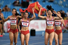 "Mưa tiền thưởng" cho 4 cô gái điền kinh vô địch châu Á