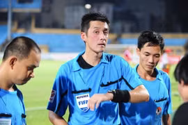 Sẵn sàng thuê trọng tài ngoại bắt V-League 2022