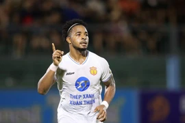 'Vua phá lưới' Rafaelson được ra sân cùng CLB Nam Định