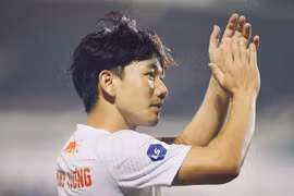 Minh Vương làm video chia tay HAGL sau 18 năm