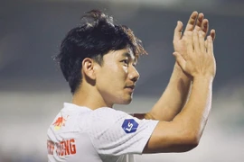 Minh Vương làm video chia tay HAGL sau 18 năm