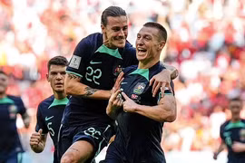 Duke giúp Australia có chiến thắng đầu tiên tại World Cup 2022