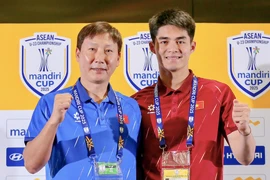 HLV Kim Sang-sik chỉ ra điểm mạnh của Philippines, yêu cầu học trò tập trung cao độ