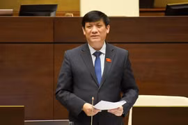 Bộ trưởng Y tế: "Chúng ta tiếp cận vaccine sớm, song mua muộn hơn các nước"