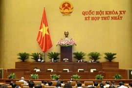 Quốc hội giao Chính phủ quyền hạn chế phương tiện, cấm người dân ra khỏi nhà để chống Covid-19