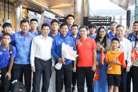 U23 Việt Nam được đón tiếp chu đáo tại Qatar, ra sân tập buổi đầu tiên