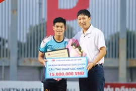 Tiền vệ HAGL lọt "mắt xanh" HLV Kim Sang-sik