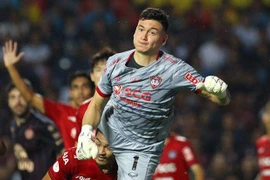 Muangthong Utd chưa "buông tha" Đặng Văn Lâm