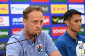 HLV Thái Lan xin lỗi vì thua Malaysia trên sân nhà