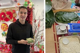 Nguyễn Filip khoe bánh chưng tự gói