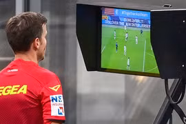 Khi nào VAR chính thức xuất hiện tại V-League?