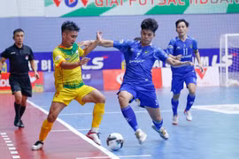 Nghi cầu thủ mắc Covid-19, trận 'siêu kinh điển' futsal quốc gia tạm hoãn
