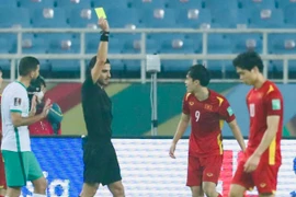 Trọng tài từng phạt Văn Toàn lỗi ăn vạ bắt trận Việt Nam - Philippines