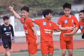 Hình ảnh loạt trận 10h ngày 27-11