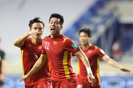 Thua sát nút UAE, tuyển Việt Nam ngẩng cao đầu tiến bước