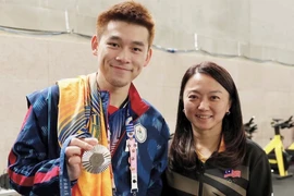 Nữ Bộ trưởng thể thao Malaysia bị chỉ trích vì hâm mộ nam tay vợt Thái Lan