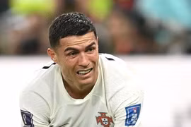 Kỷ lục và nước mắt Ronaldo trong ngày chia tay World Cup