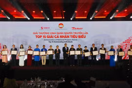 Vinh danh 15 "Người truyền lửa" tiêu biểu