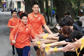 Người dân Thủ đô hào hứng tham gia chạy vì sức khoẻ và hoà bình