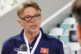 HLV Troussier: "U23 Việt Nam không đáng thua 4 bàn trước UAE"