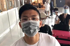 Kết thúc cách ly, Văn Hậu hứng khởi về Hà Nội hội quân