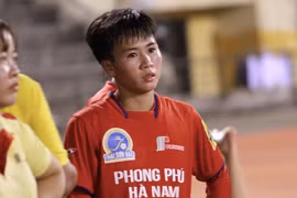 Tuyết Dung nói gì khi 99% vỡ mộng thi đấu ở châu Âu?