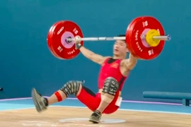 Trịnh Văn Vinh trượt cả 3 lần cử giật, bị loại sớm