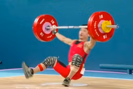 Trịnh Văn Vinh trượt cả 3 lần cử giật, bị loại sớm