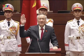 Chánh án Toà án nhân dân tối cao Nguyễn Hoà Bình tuyên thệ nhậm chức