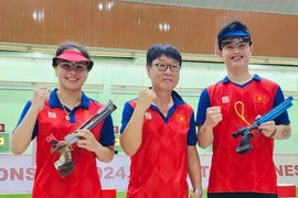 Hai xạ thủ Việt Nam hợp sức "giật vàng" châu Á
