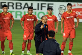 Thầy Park trở lại 'đứng lớp', tuyển Việt Nam xét nghiệm PCR 2 ngày/lần