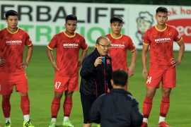 Thầy Park trở lại 'đứng lớp', tuyển Việt Nam xét nghiệm PCR 2 ngày/lần