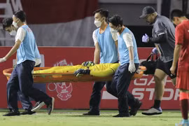 Thủ môn Indonesia ngừng tim 10 giây, khó đá trận U20 Việt Nam