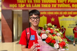 Cây săn bàn số 1 THPT Phùng Khắc Khoan lý giải màn ăn mừng gây sốt