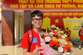 Cây săn bàn số 1 THPT Phùng Khắc Khoan lý giải màn ăn mừng gây sốt