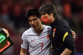 Cựu HLV tuyển Trung Quốc ngã quỵ khi tòa tuyên án chung thân