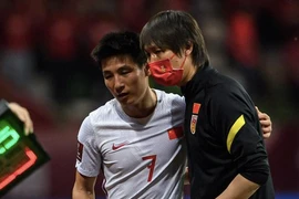 Cựu HLV tuyển Trung Quốc ngã quỵ khi tòa tuyên án chung thân