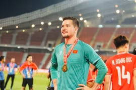 Phản ứng của Nguyễn Filip trong ngày tuyển Việt Nam vô địch