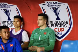 HLV Kim giải thích lý do Nguyễn Filip dự bị